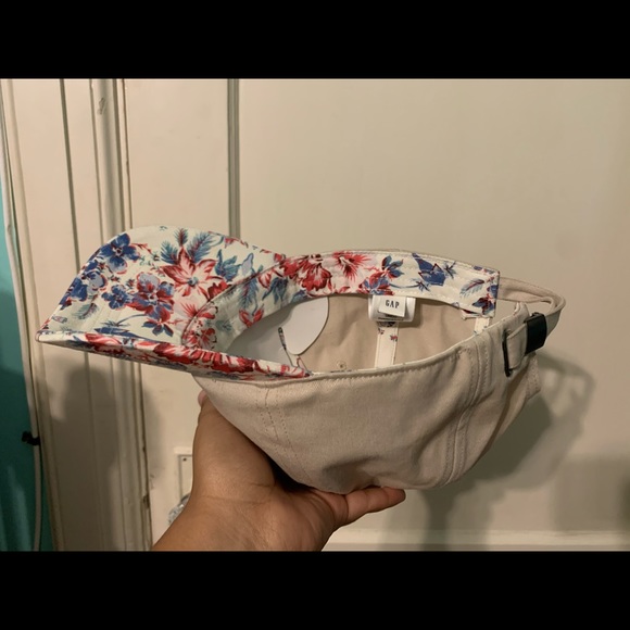 Gap Floral Cream/Grey-ish Cap - Picture 9 of 13